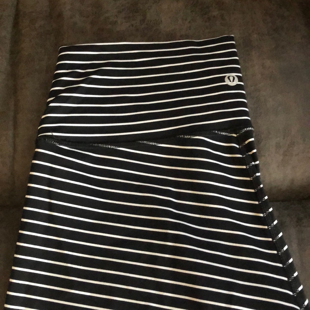 Lululemon stripe wunder under luxtreme size 10